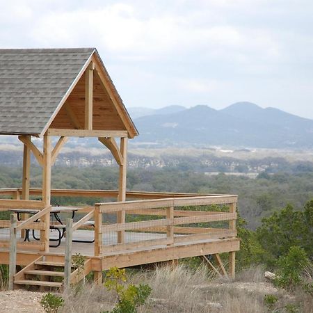 Utopia Family Home With Mountain Viewing Deck! Εξωτερικό φωτογραφία