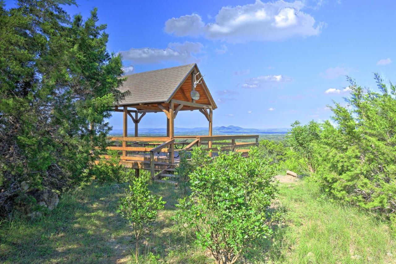 Utopia Family Home With Mountain Viewing Deck! Εξωτερικό φωτογραφία
